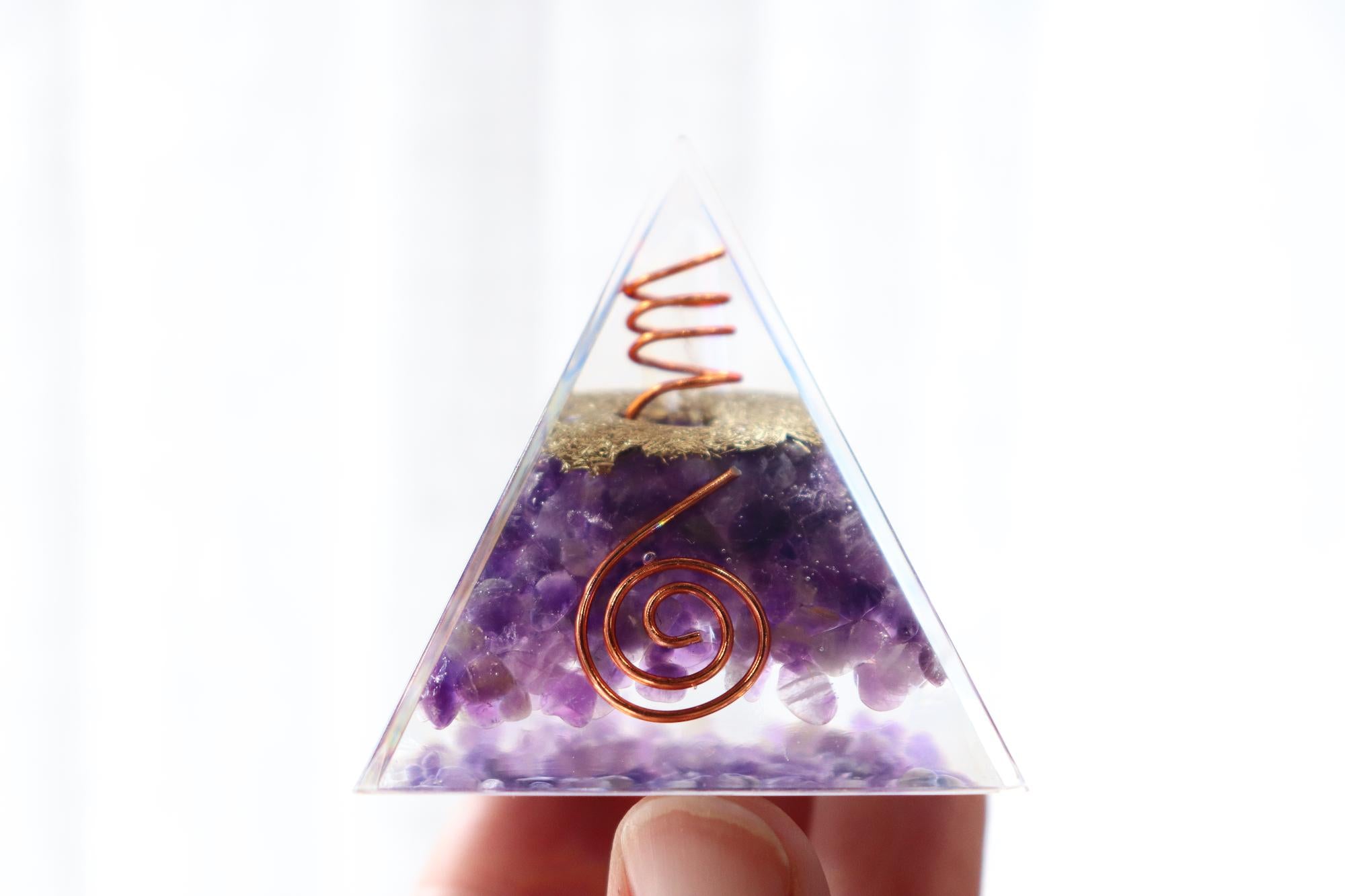 Orgonite Pyramid | Amethyst & Clear Quartz