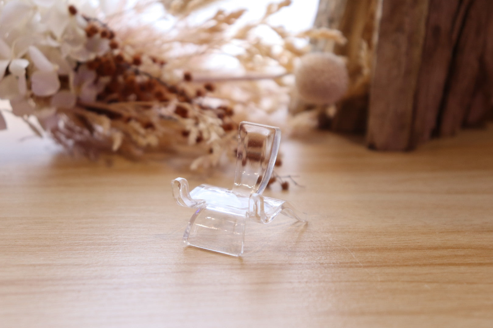 Acrylic Heart Stand | Small