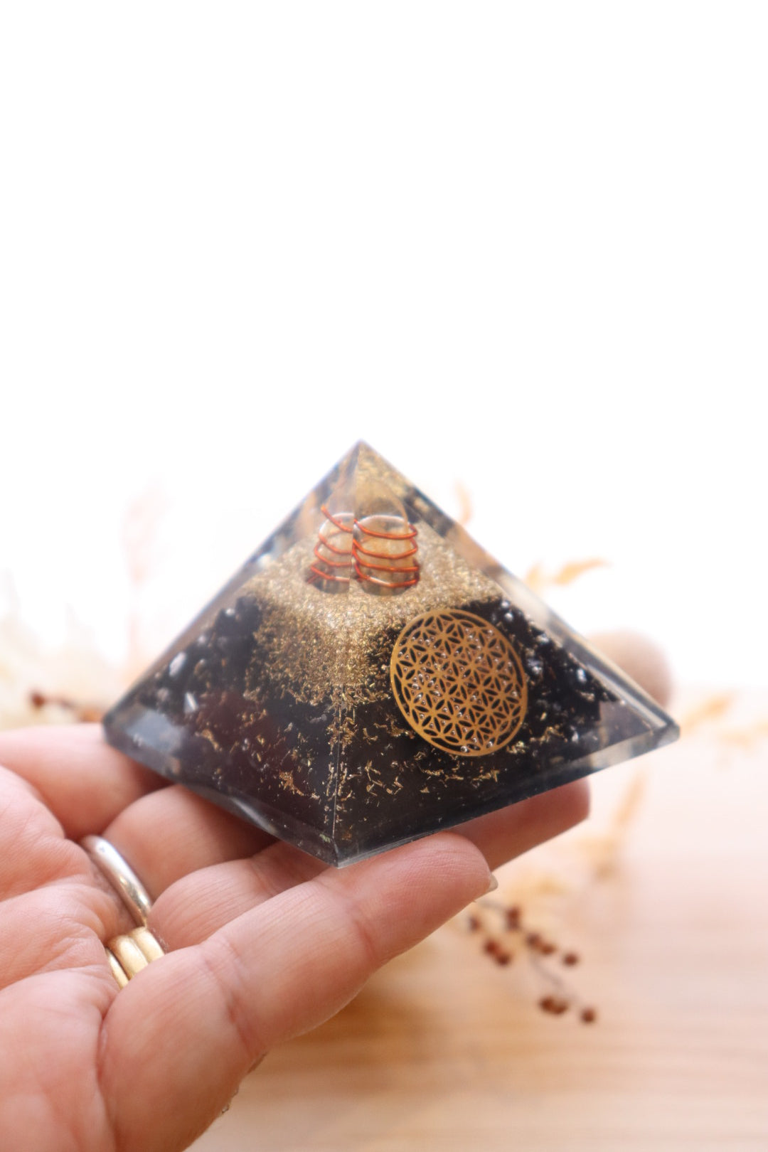 Orgonite Pyramid | Shungite & Clear Quartz | Flower Grid Symbol