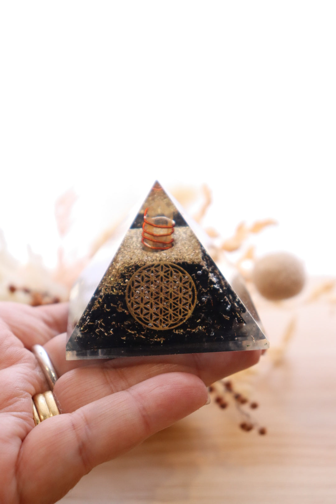 Orgonite Pyramid | Shungite & Clear Quartz | Flower Grid Symbol