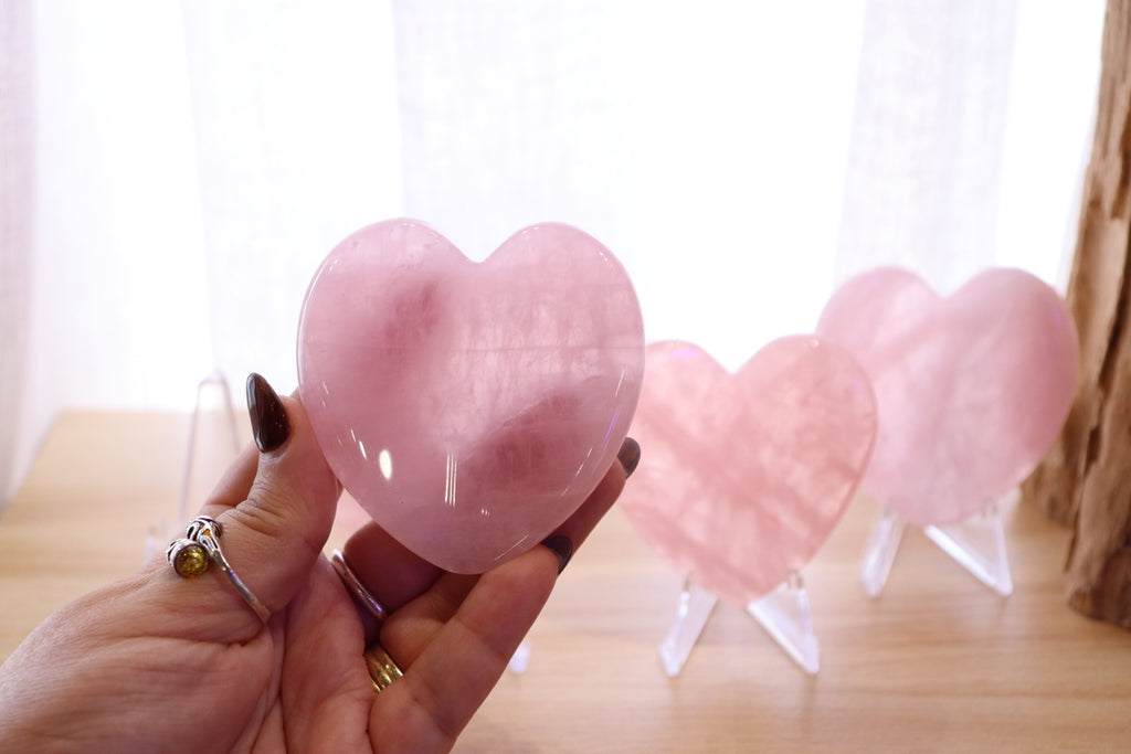 Rose Quartz Folded Heart + Acrylic Stand