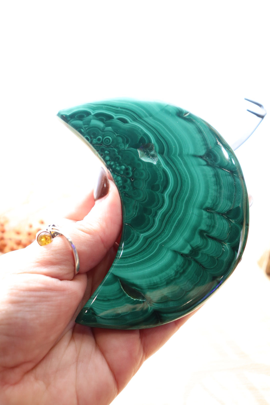 Malachite Moon + Black Metal Stand | 315g