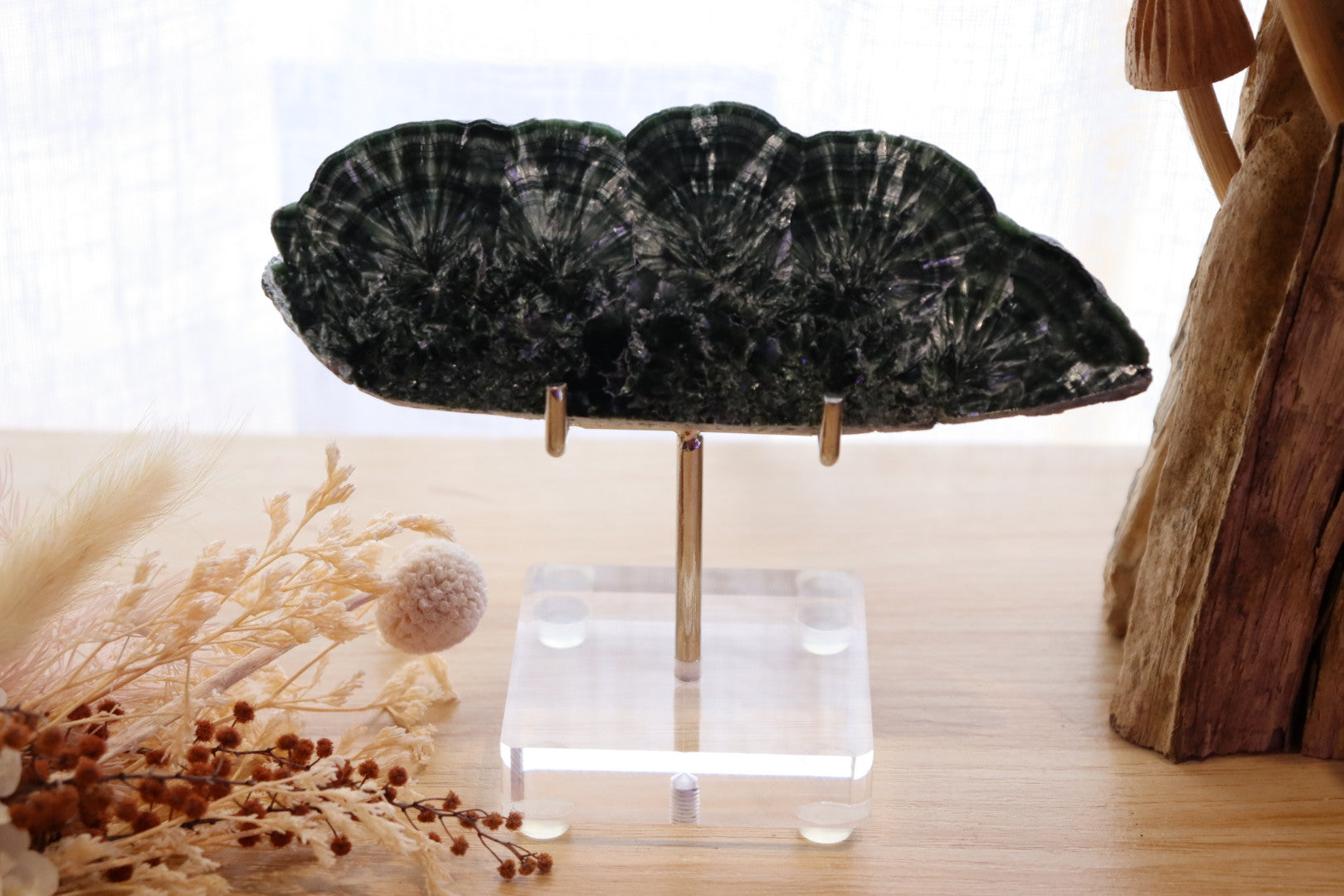 Seraphinite Slab + Stand | 122g