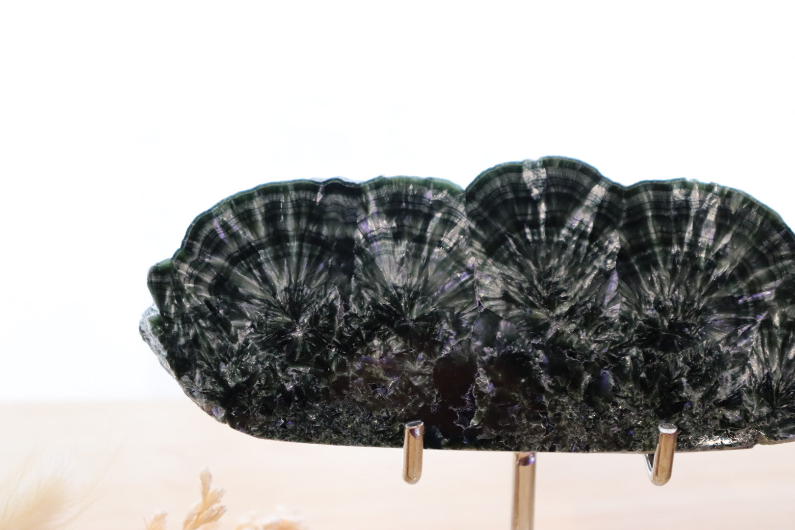 Seraphinite Slab + Stand | 122g