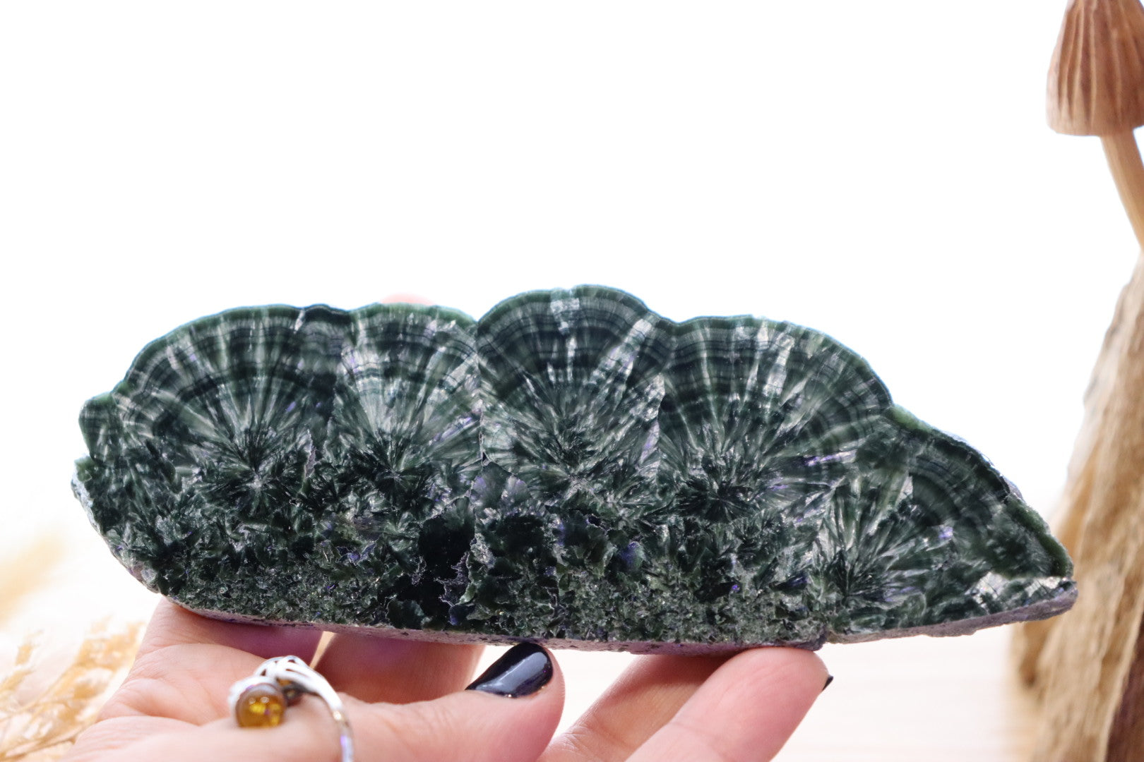 Seraphinite Slab + Stand | 122g