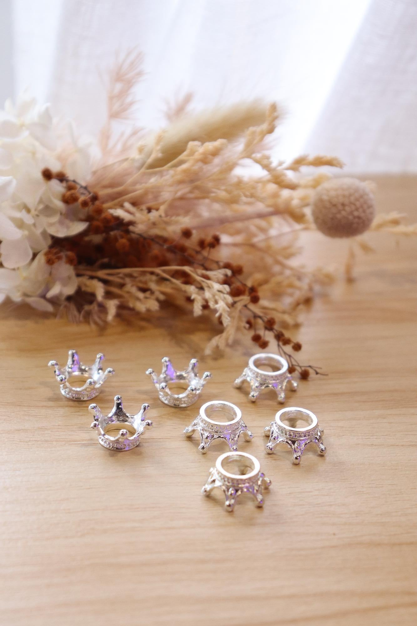 Mini Crown Sphere Stand | Silver