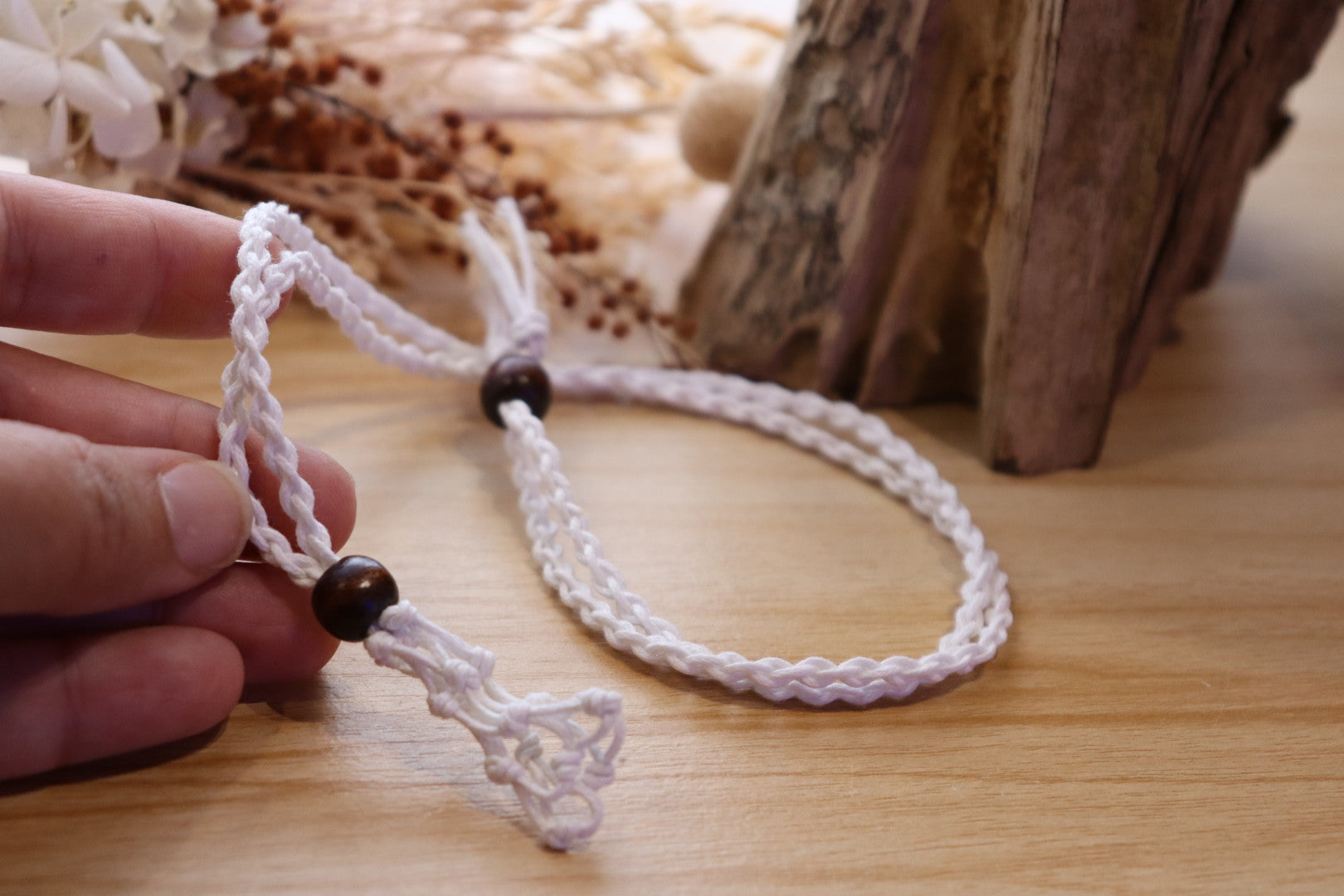Adjustable Net Necklace White | Tumble Crystal Holder
