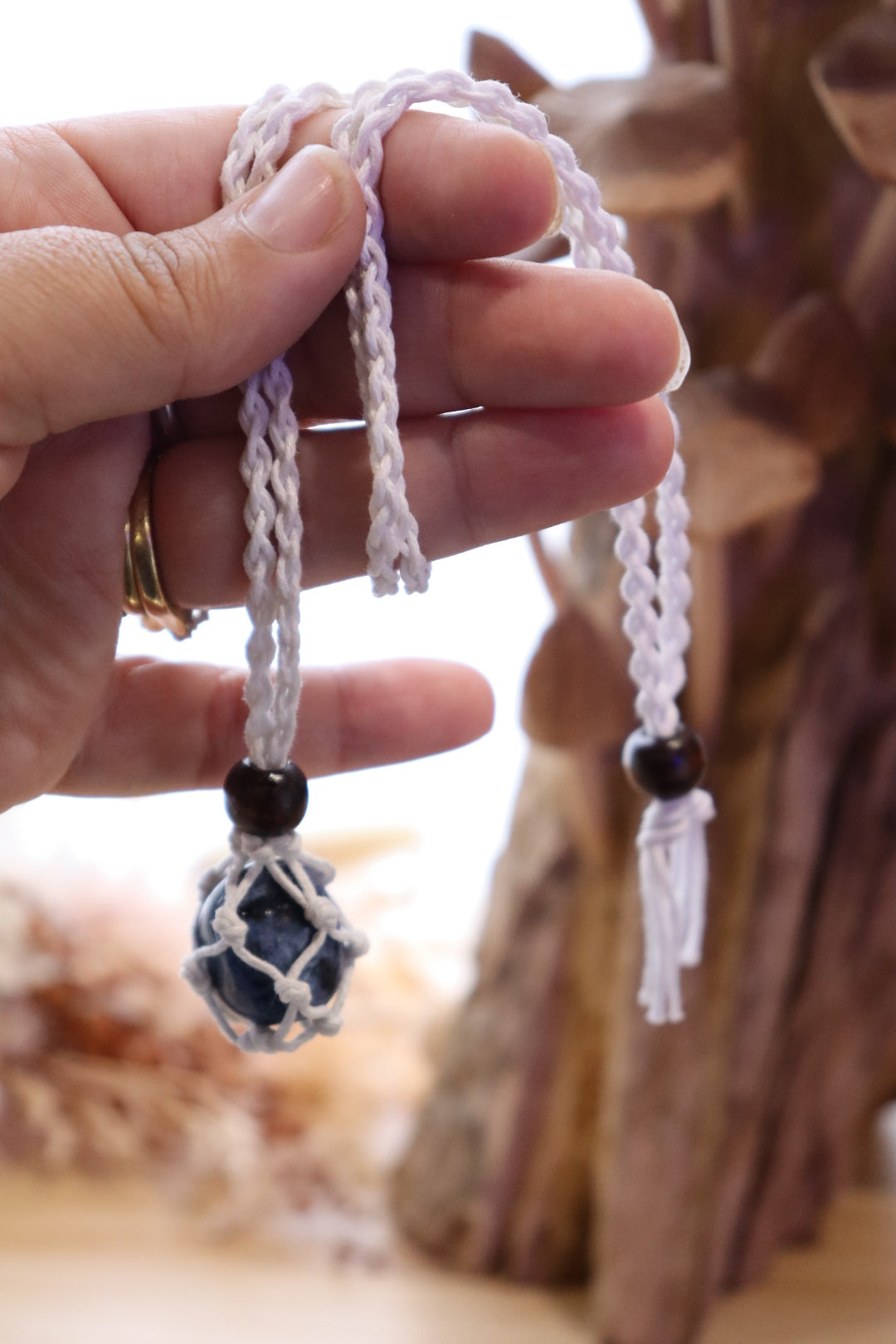 Adjustable Net Necklace White | Tumble Crystal Holder