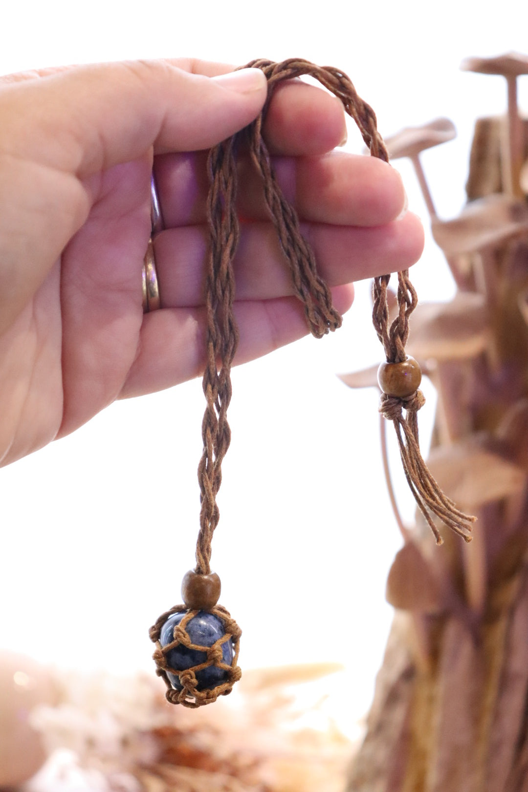 Adjustable Net Necklace Brown | Tumble Crystal Holder