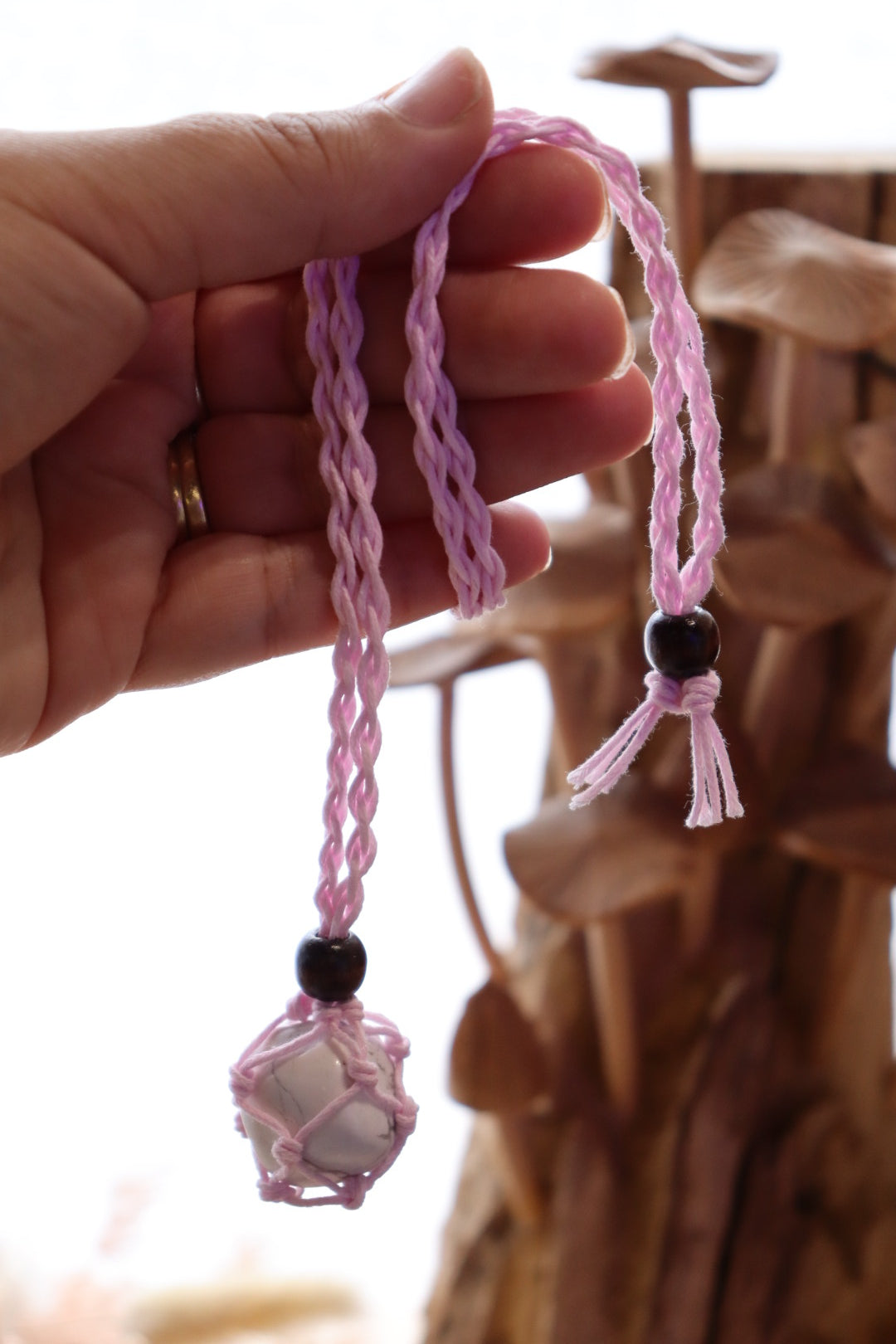 Adjustable Net Necklace Pink | Tumble Crystal Holder