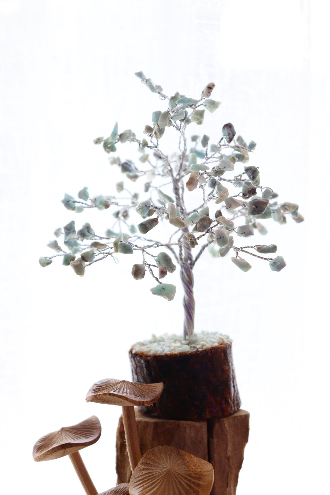 Larimar Wired Chip Tree