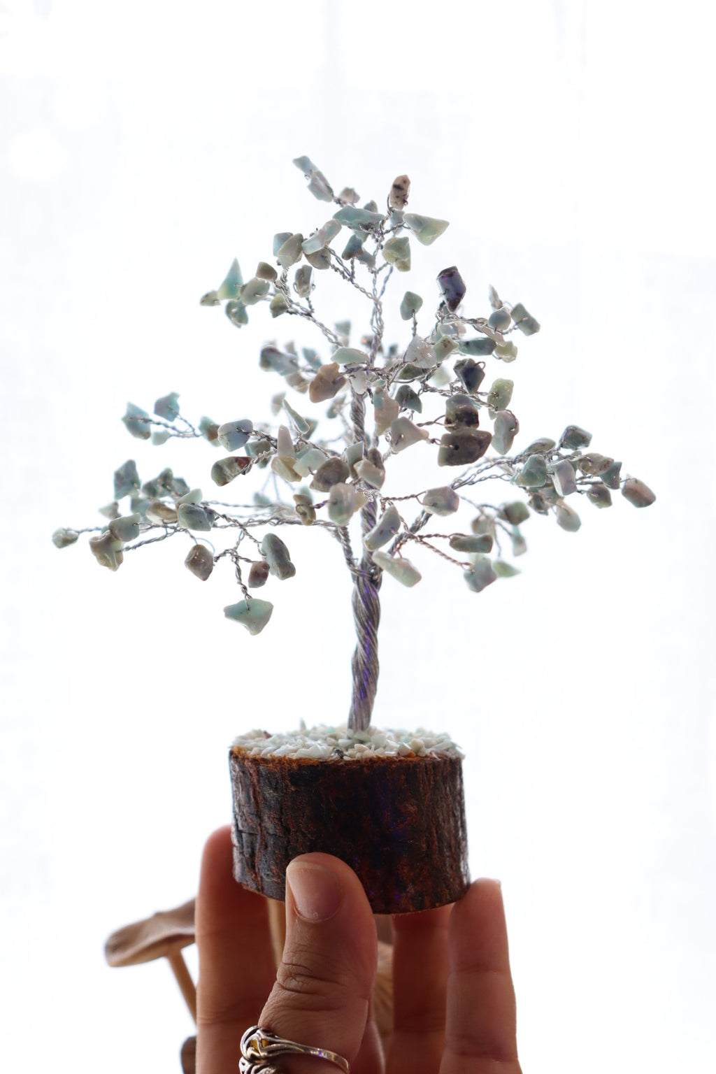 Larimar Wired Chip Tree