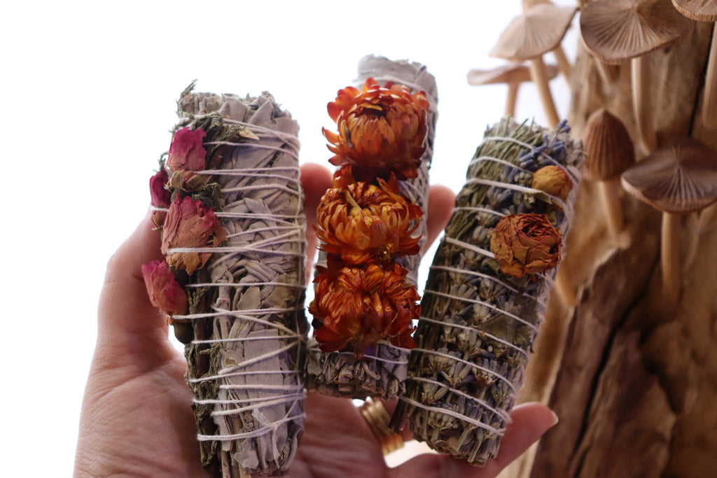 Floral White Sage Smudge Stick (10-12cm)