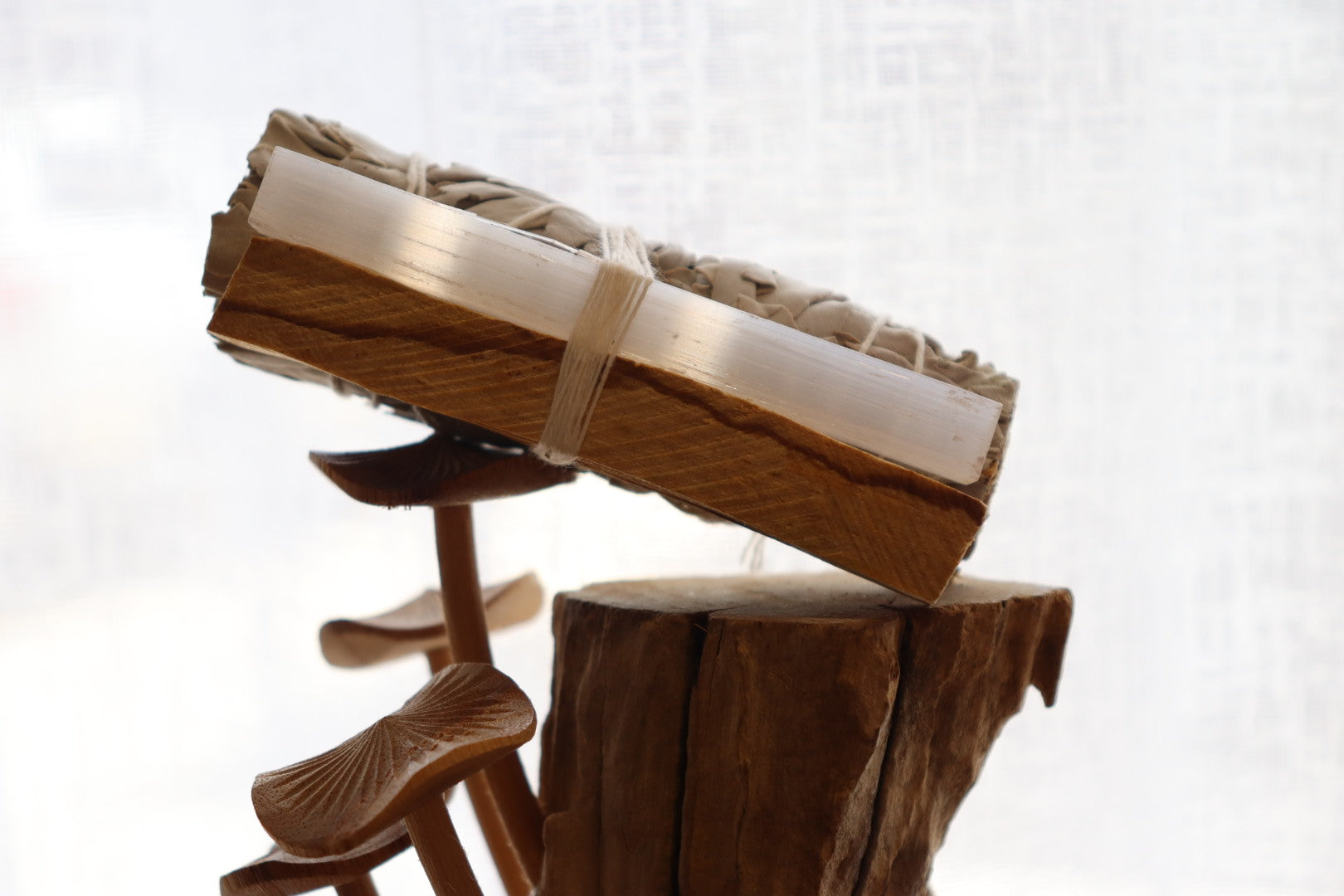 White Sage + Palo Santo + Selenite Smudge Stick (10-12cm)