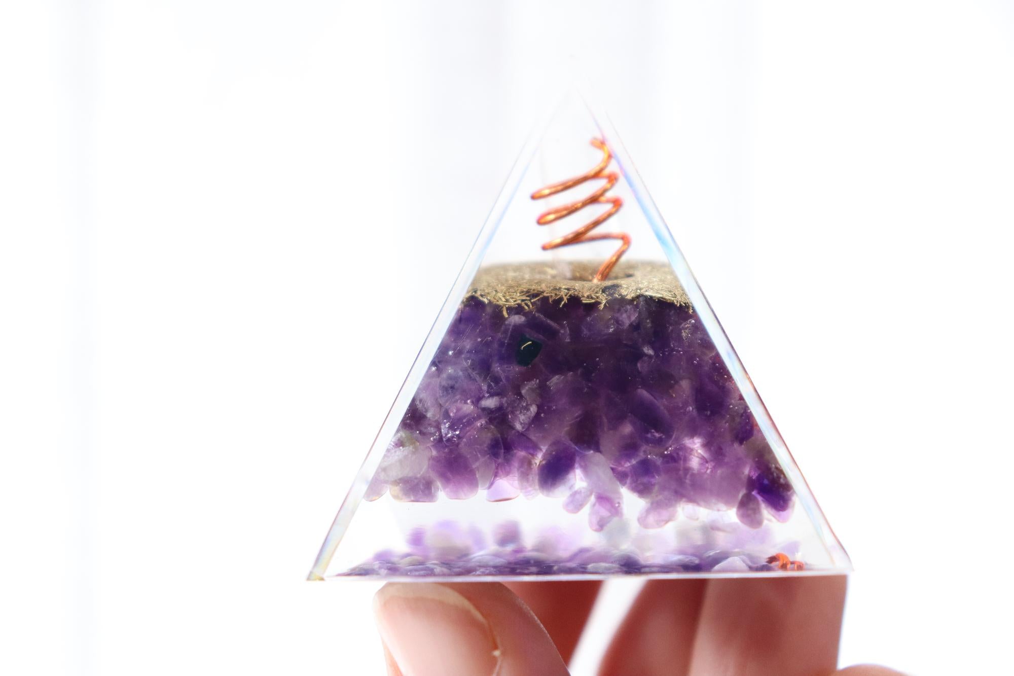 Orgonite Pyramid | Amethyst & Clear Quartz