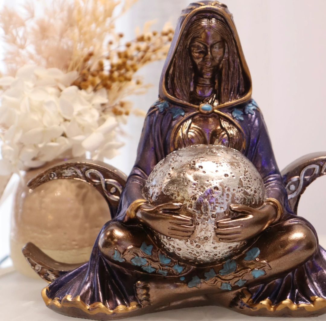 Three Phase Moon Goddess