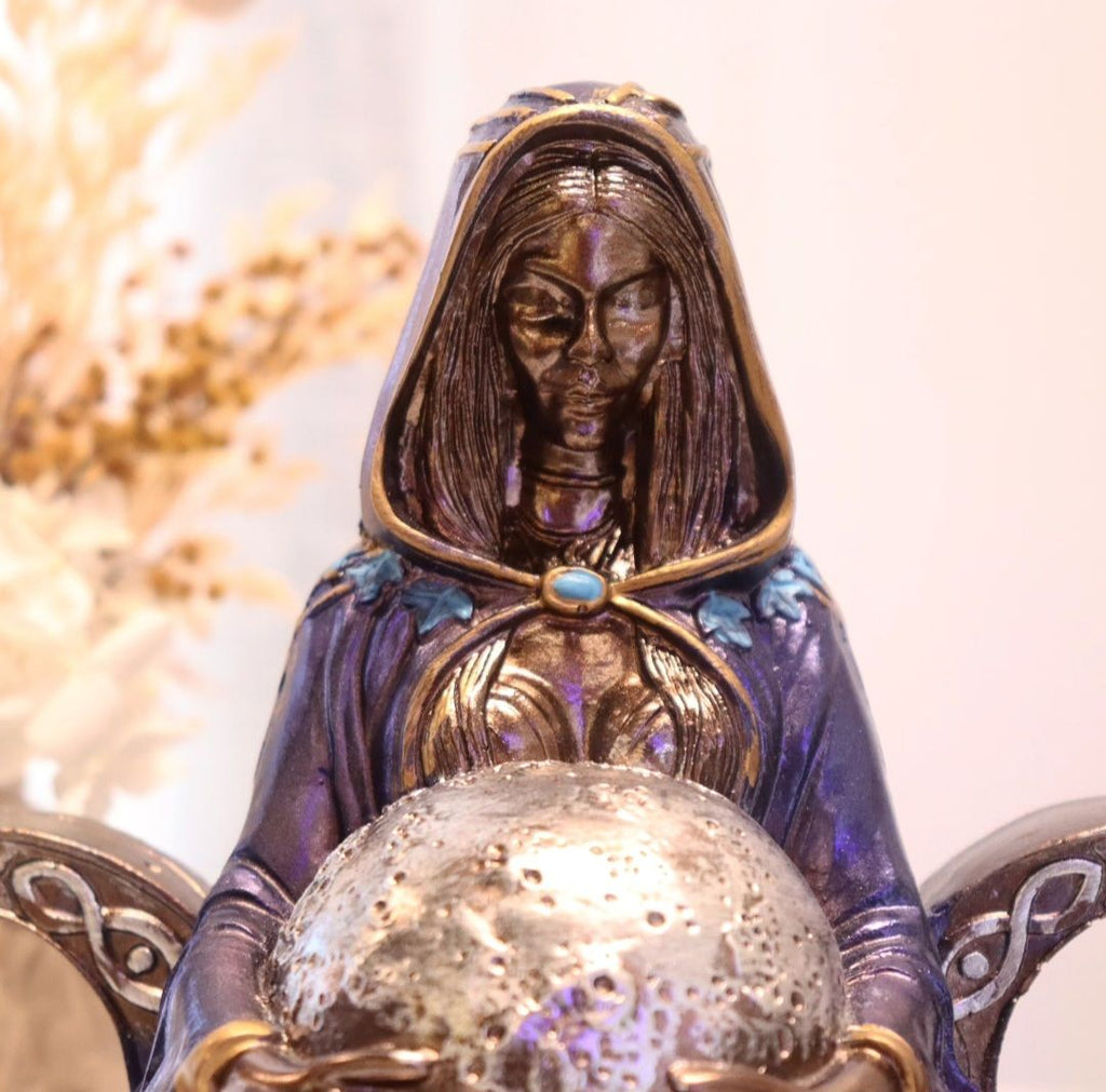 Three Phase Moon Goddess