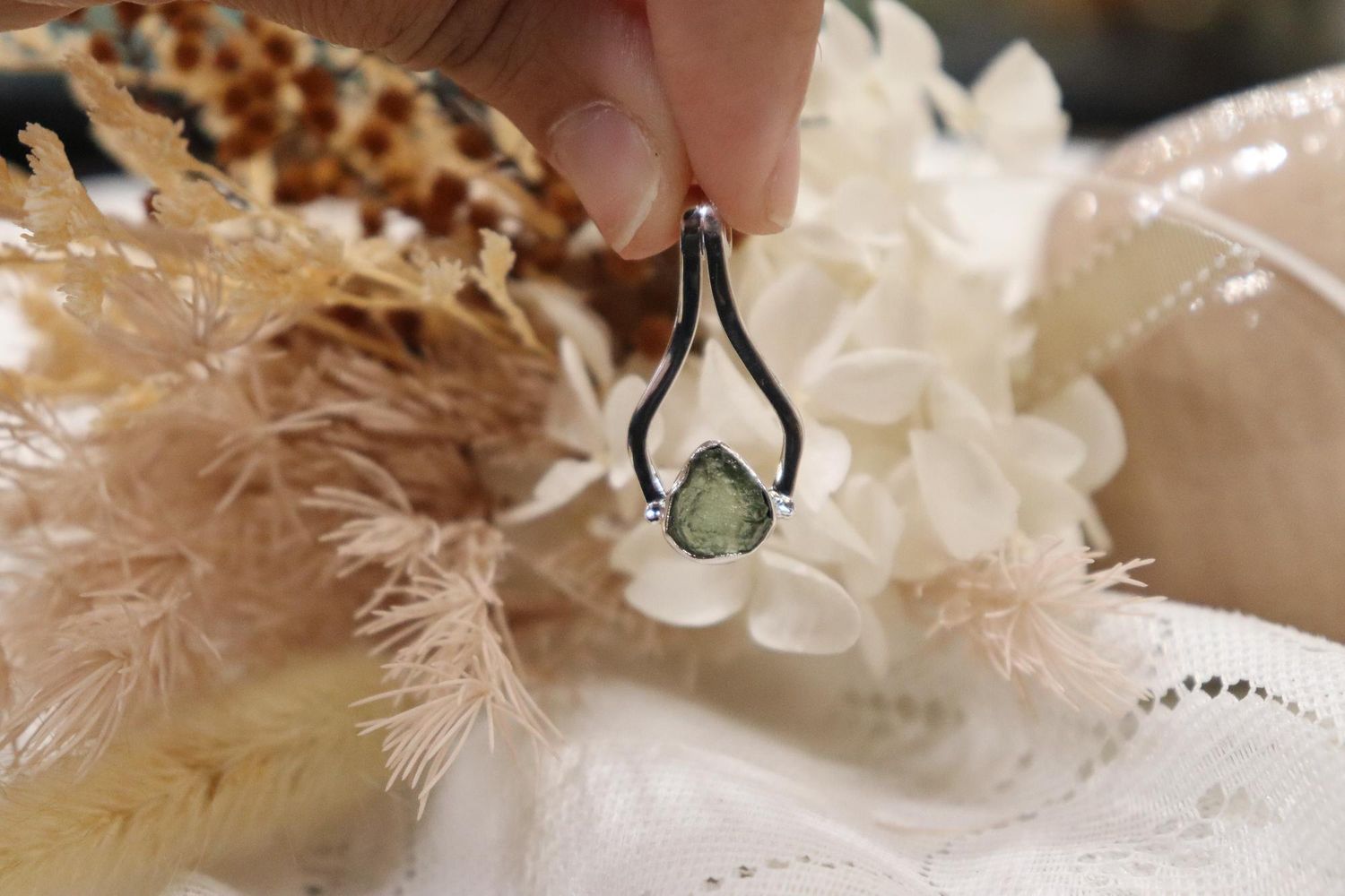 Moldavite Pendant Eye | 2.3g
