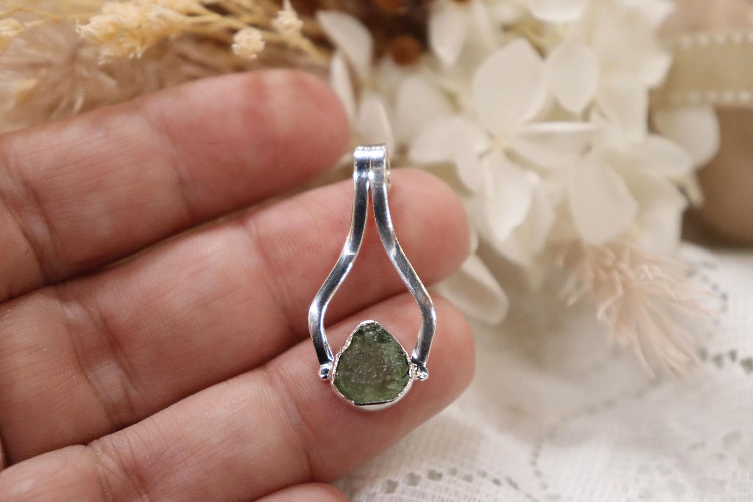 Moldavite Pendant Eye | 2.3g