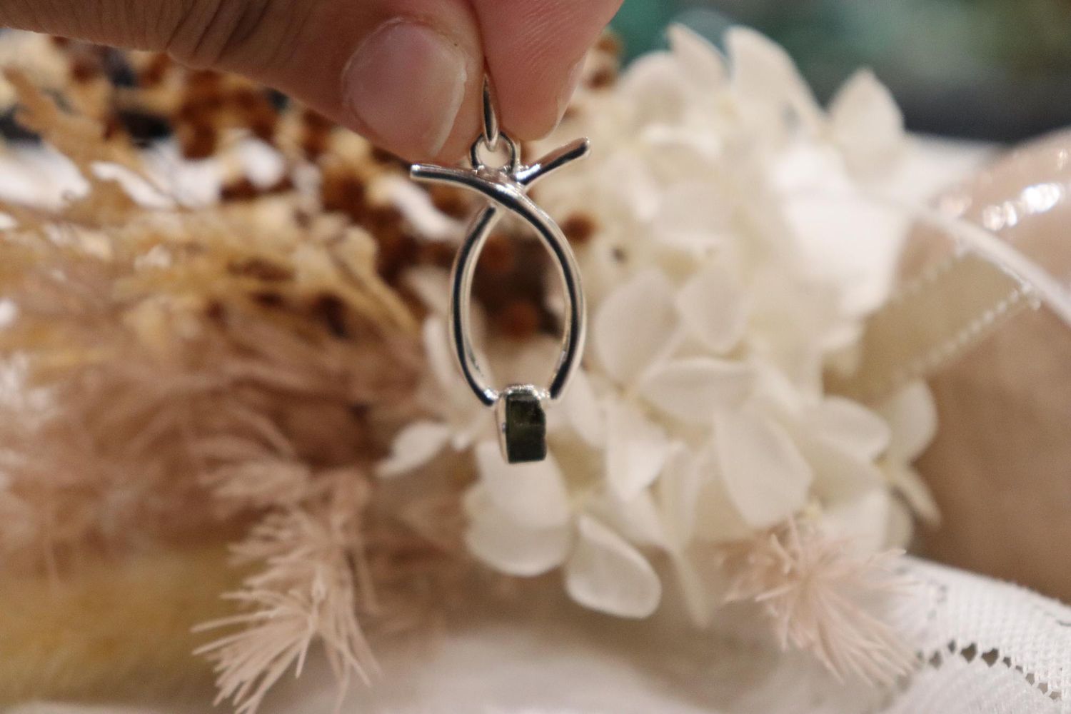 Moldavite Pendant Bow | 3.0g