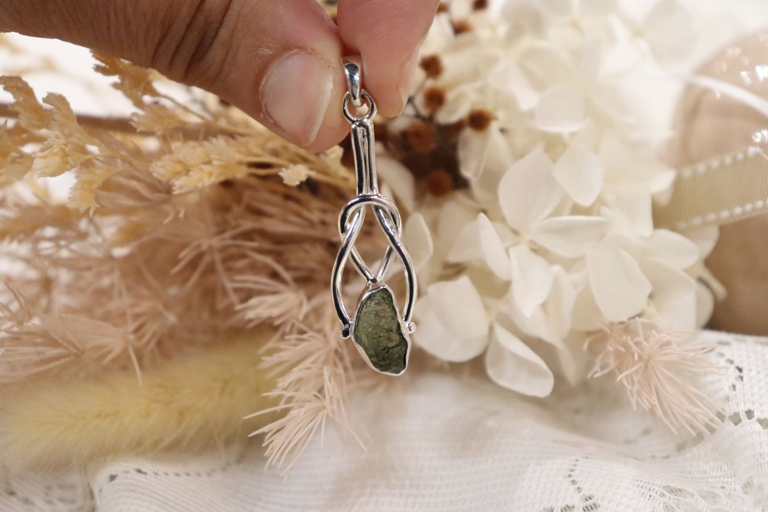 Moldavite Pendant Knot | 3.3g