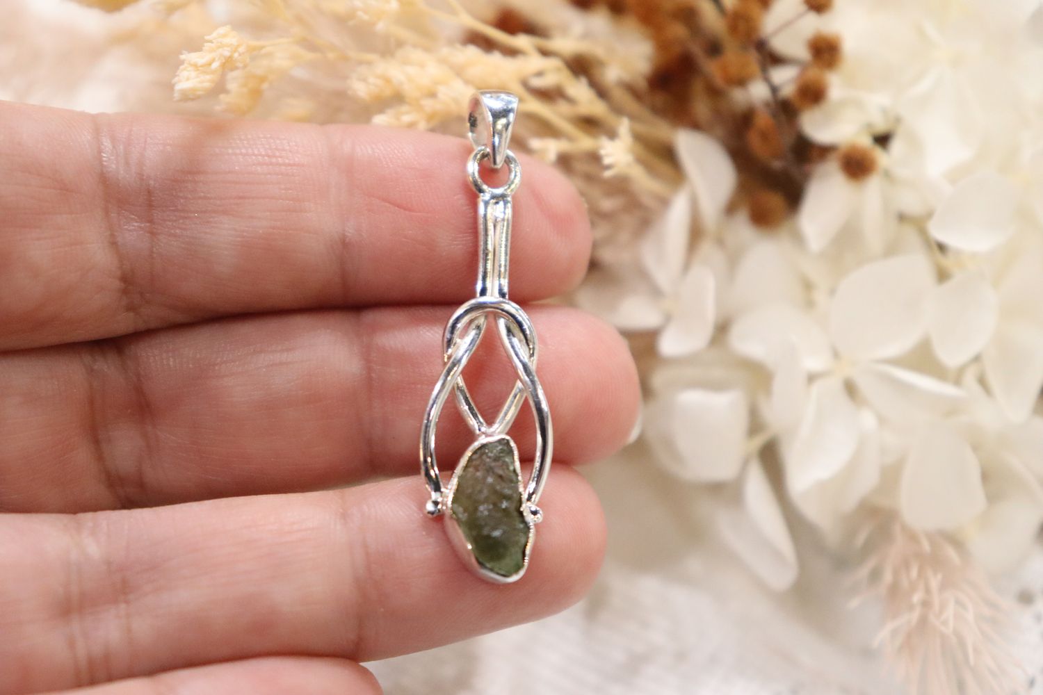 Moldavite Pendant Knot | 3.3g