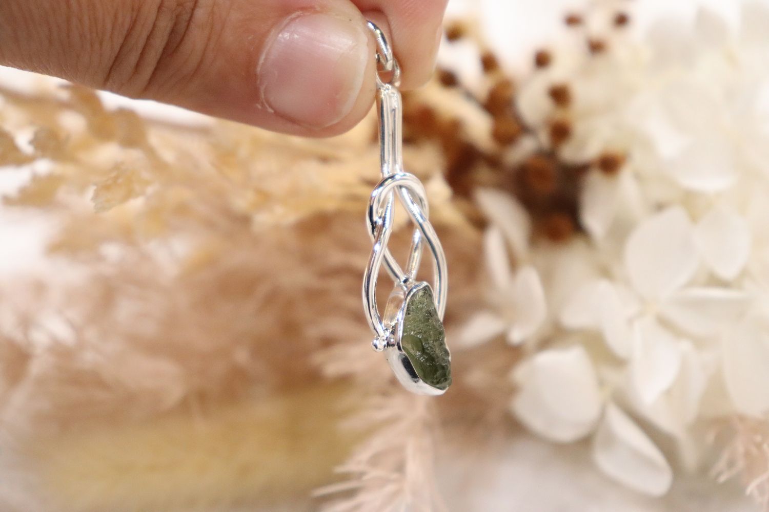 Moldavite Pendant Knot | 3.3g