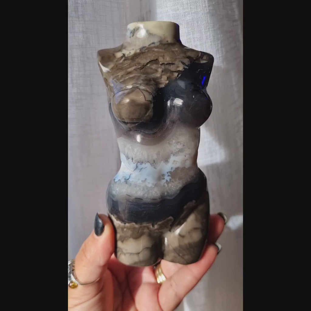 Volcano Agate Feminine Divine Lady Body | 765g