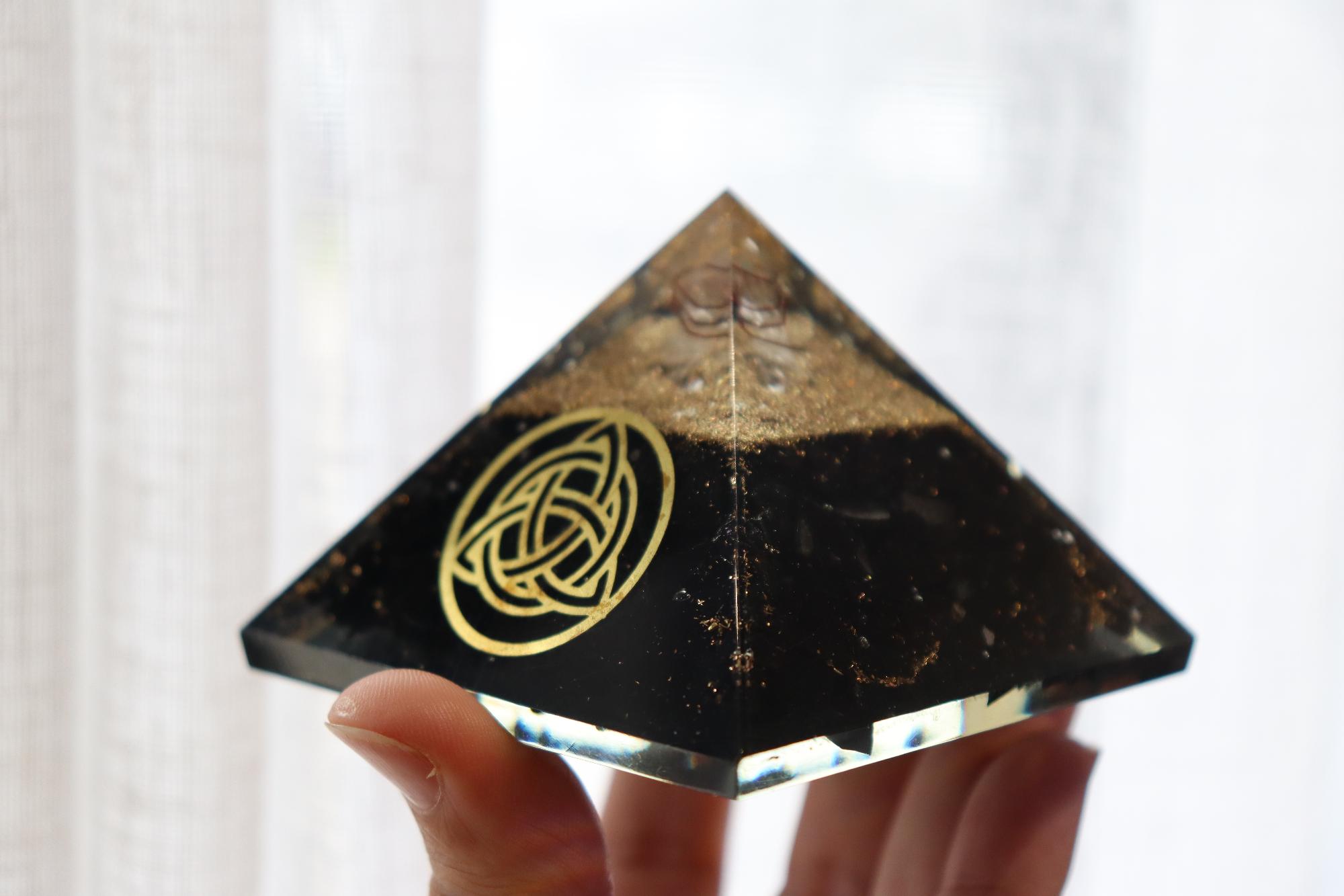 Orgonite Pyramid | Shungite & Clear Quartz | Triquetra Symbol