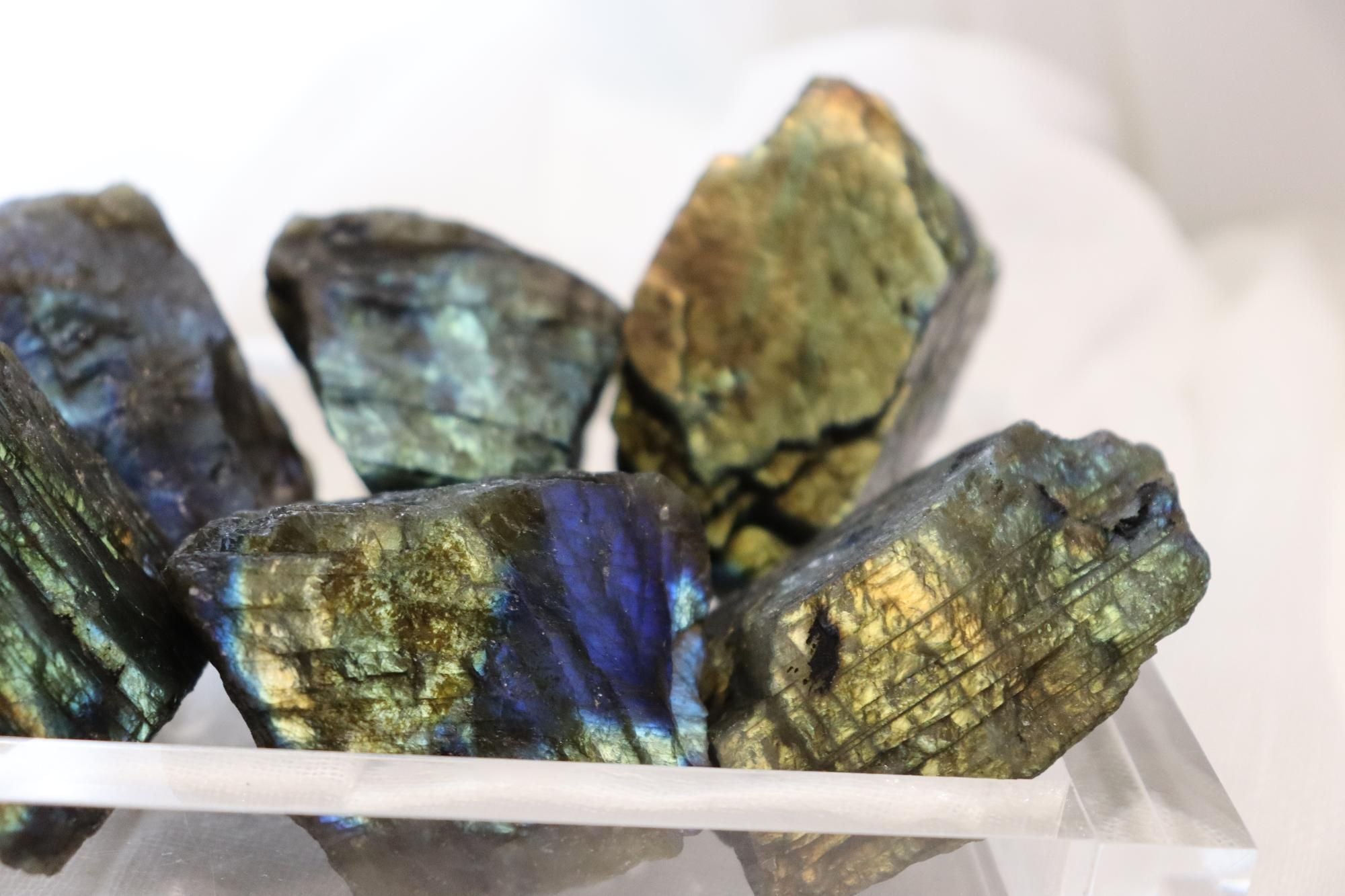 Labradorite Raw