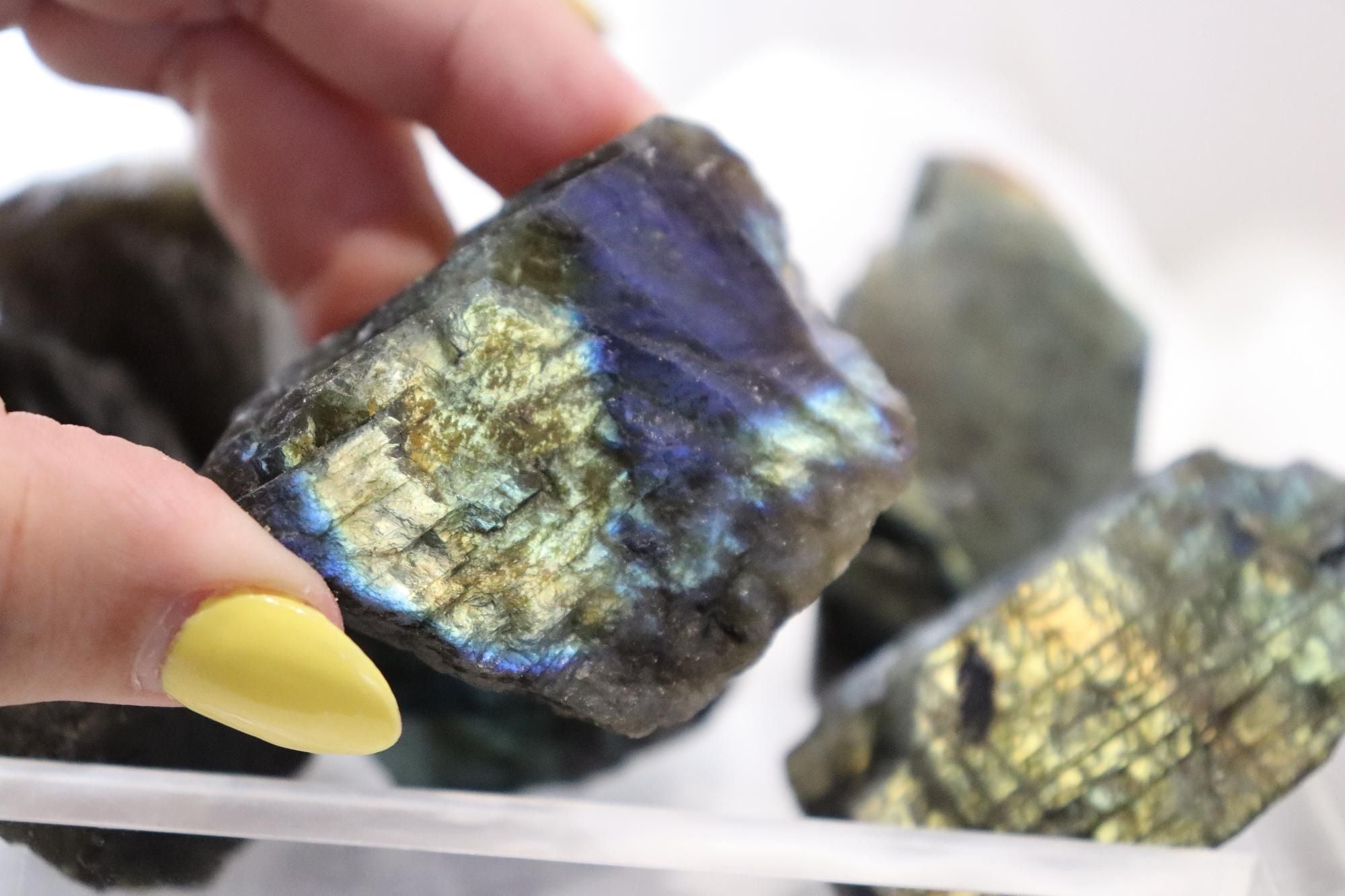 Labradorite Raw