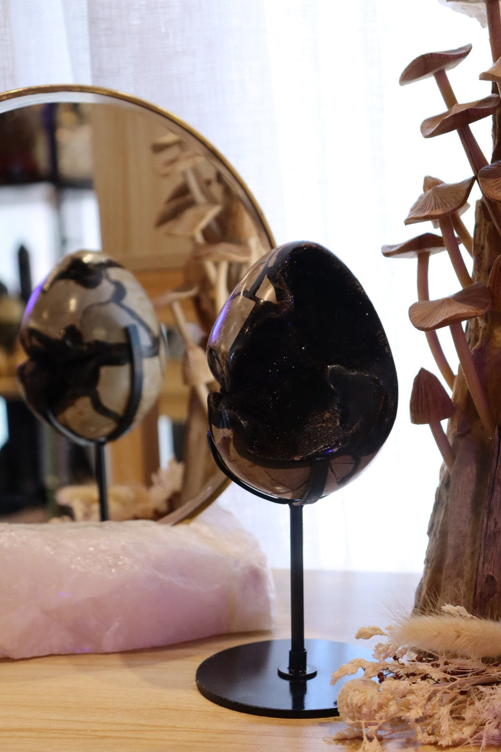 Septarian Egg + Black Metal Stand | 1.065kg
