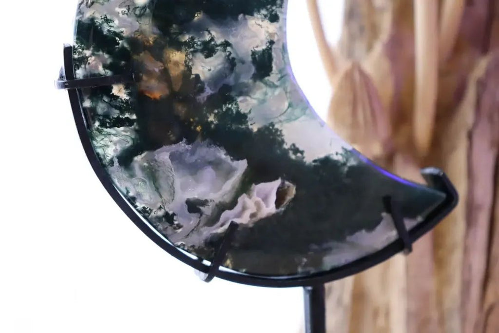 Moss Agate Moon + Black Metal Stand | 344g