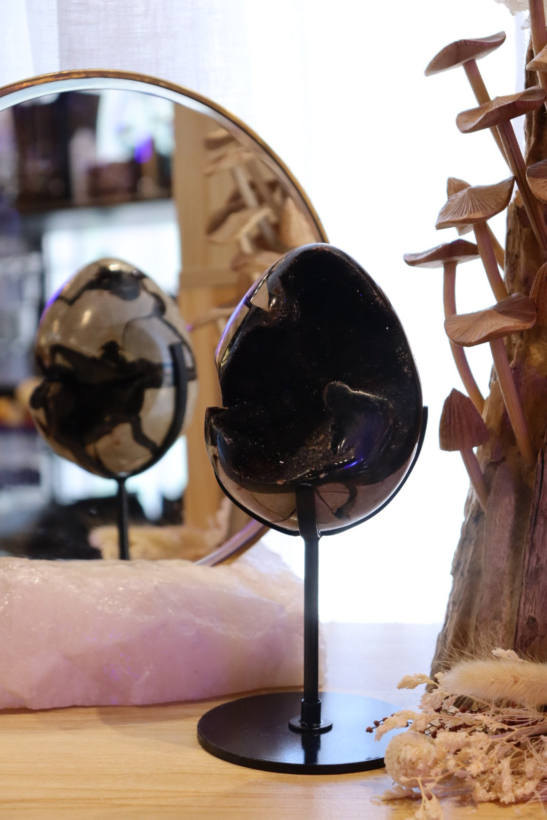 Septarian Egg + Black Metal Stand | 1.065kg
