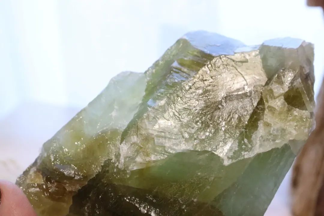 Green Calcite Raw + Stand