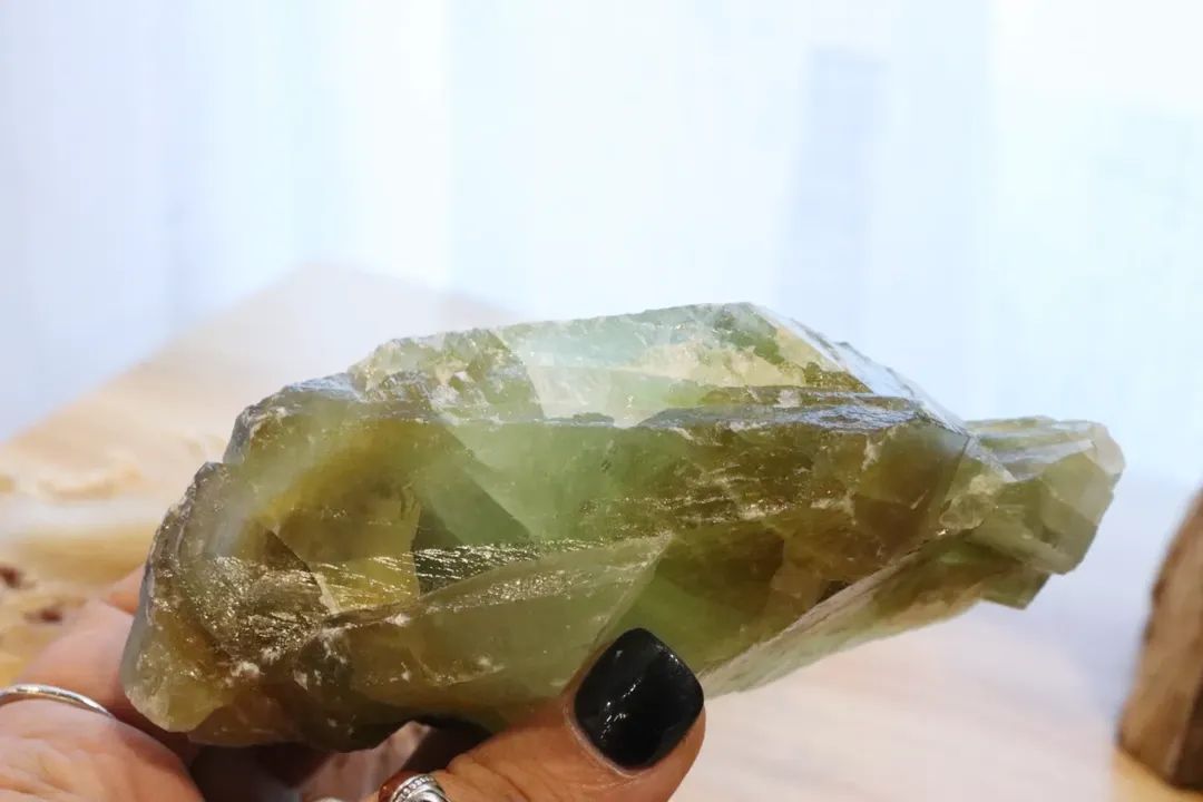 Green Calcite Raw + Stand