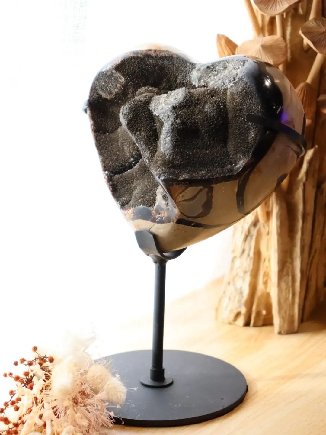 Septarian Heart + Black Metal Stand | 2.65kg