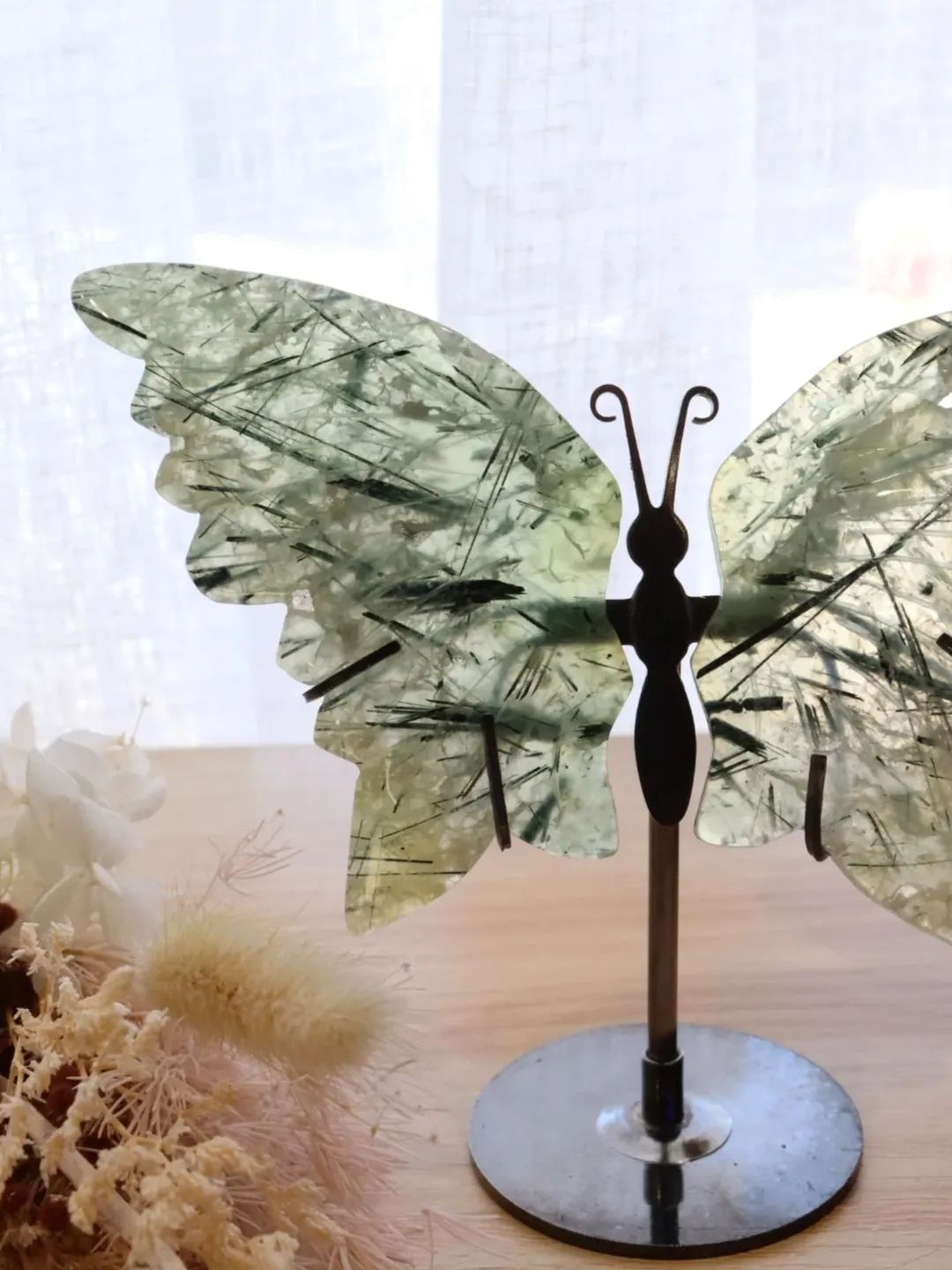 Prehnite Butterfly + Stand | 165g