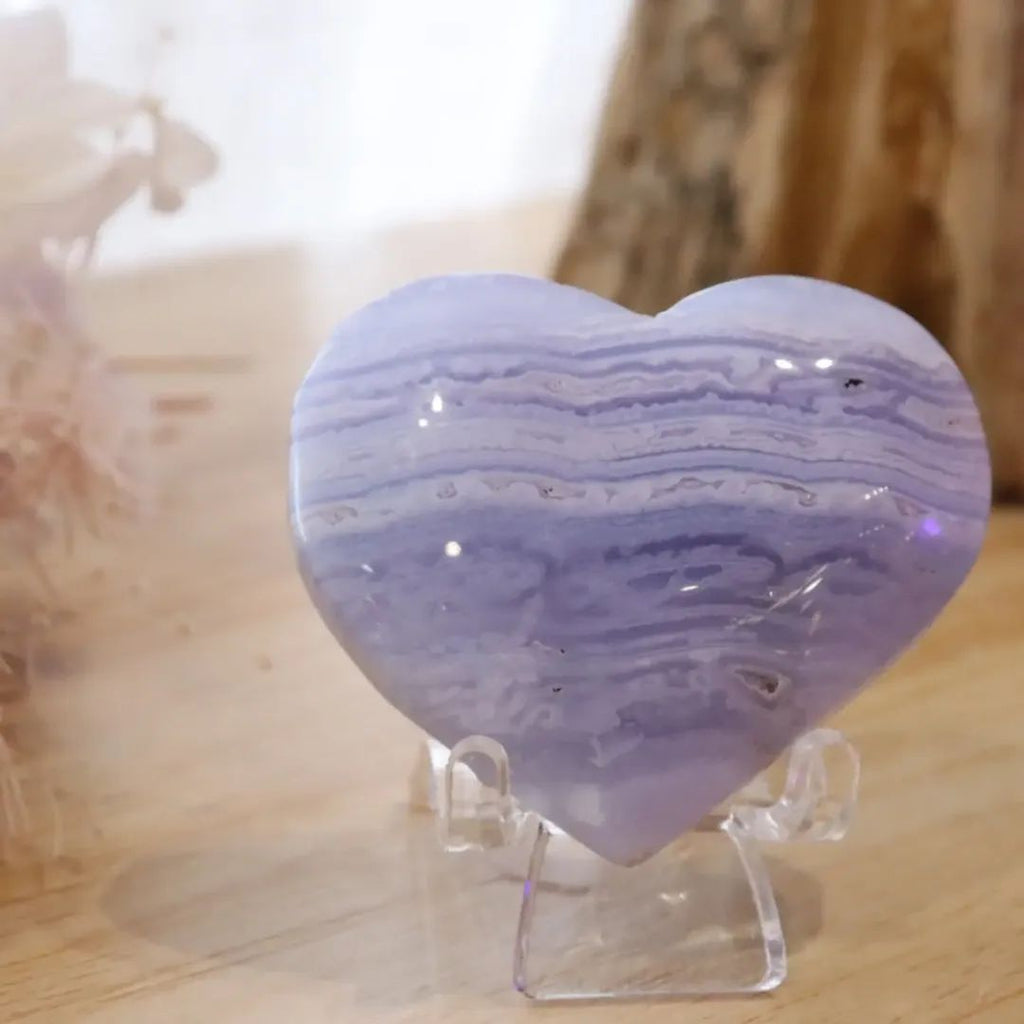 Blue Lace Agate Heart + Stand | 58g