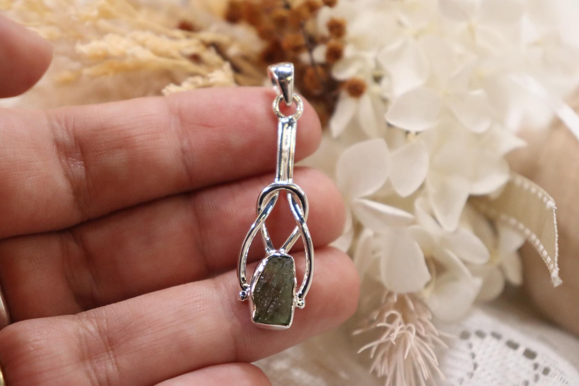 Moldavite Pendant | Knot 3.5g