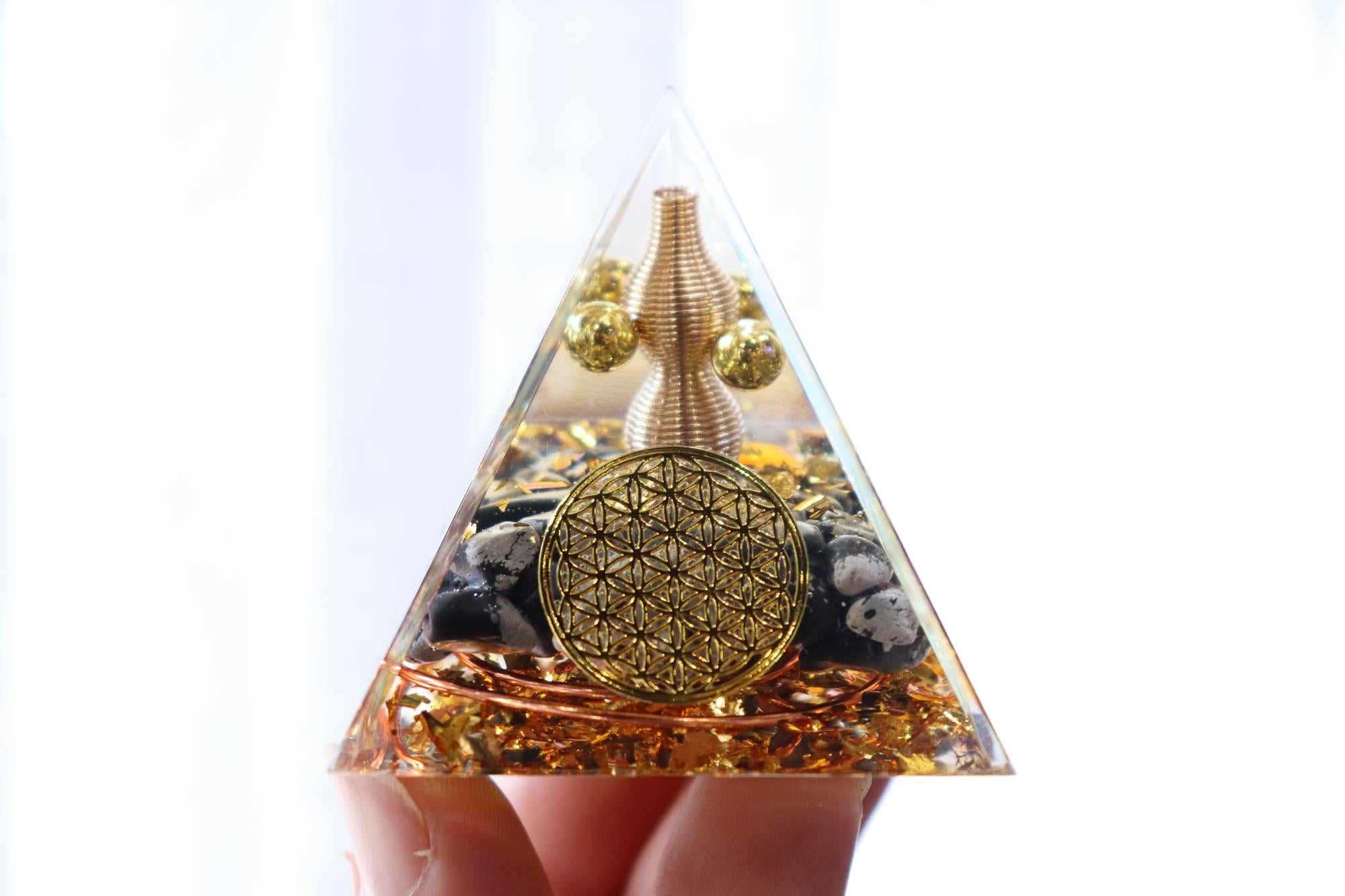 Orgonite Pyramid | Snowflake Obsidian