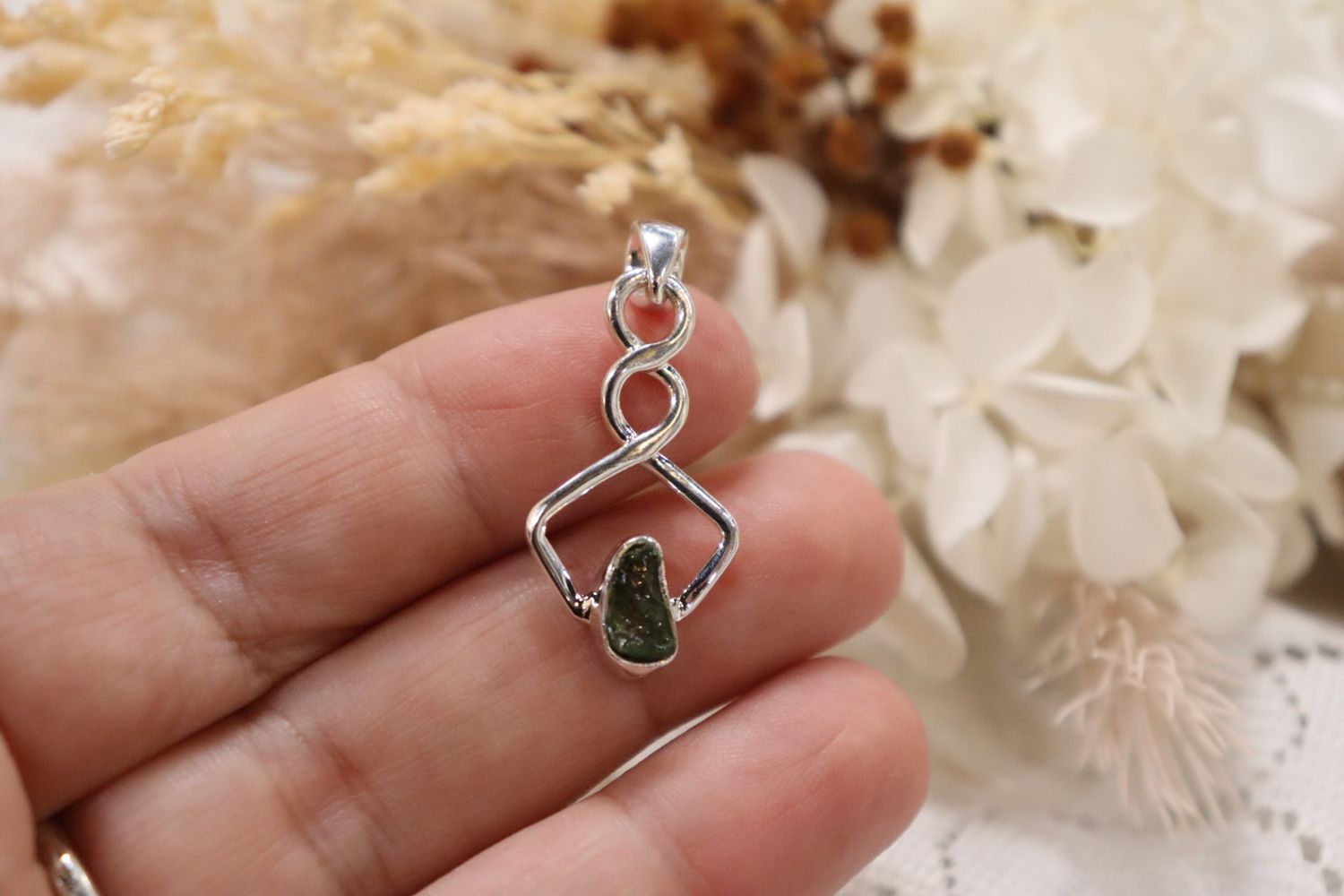 Moldavite Pendant Twist | 2.4g