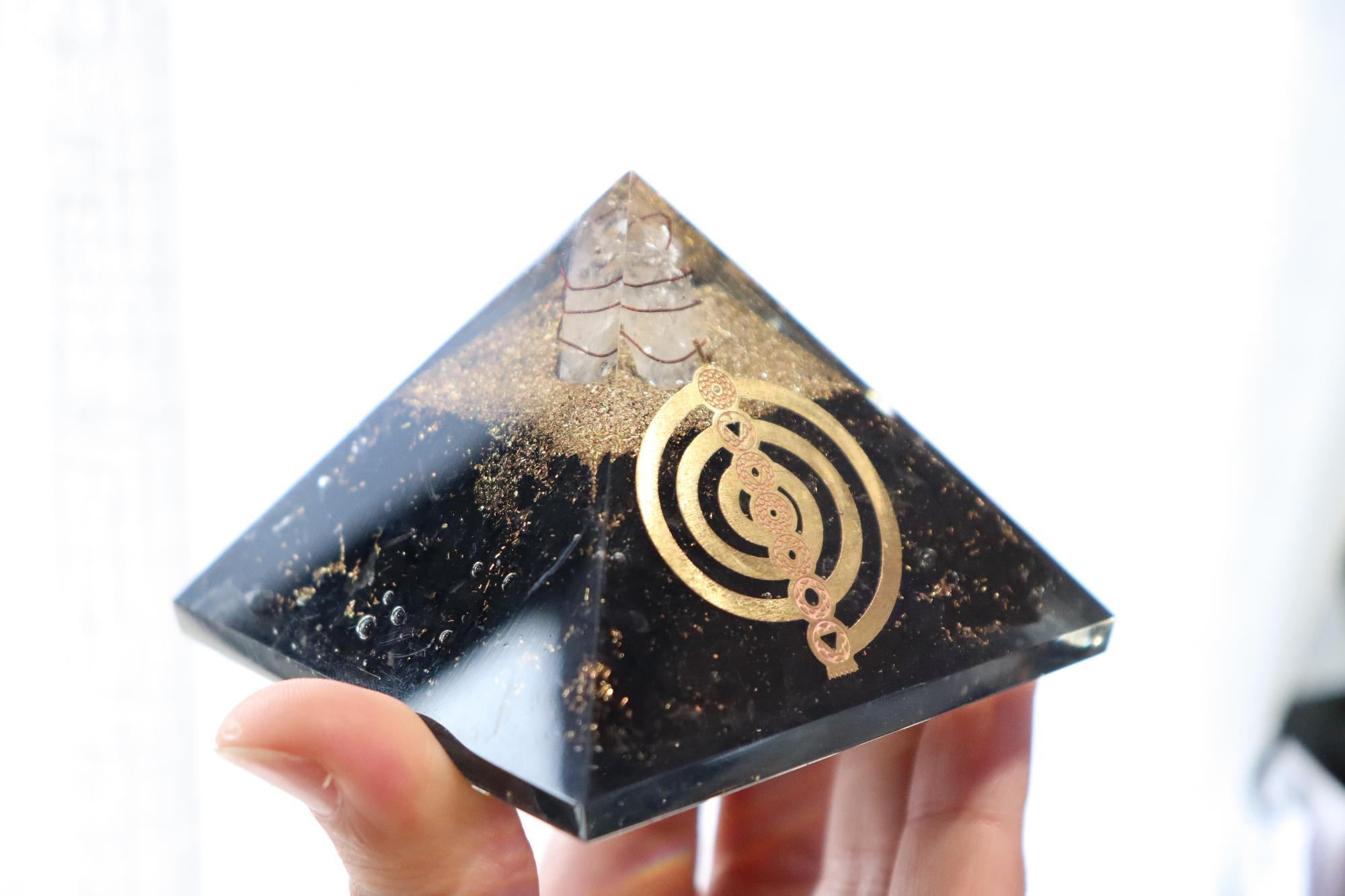 Orgonite Pyramid | Shungite & Clear Quartz | Chakra Symbol