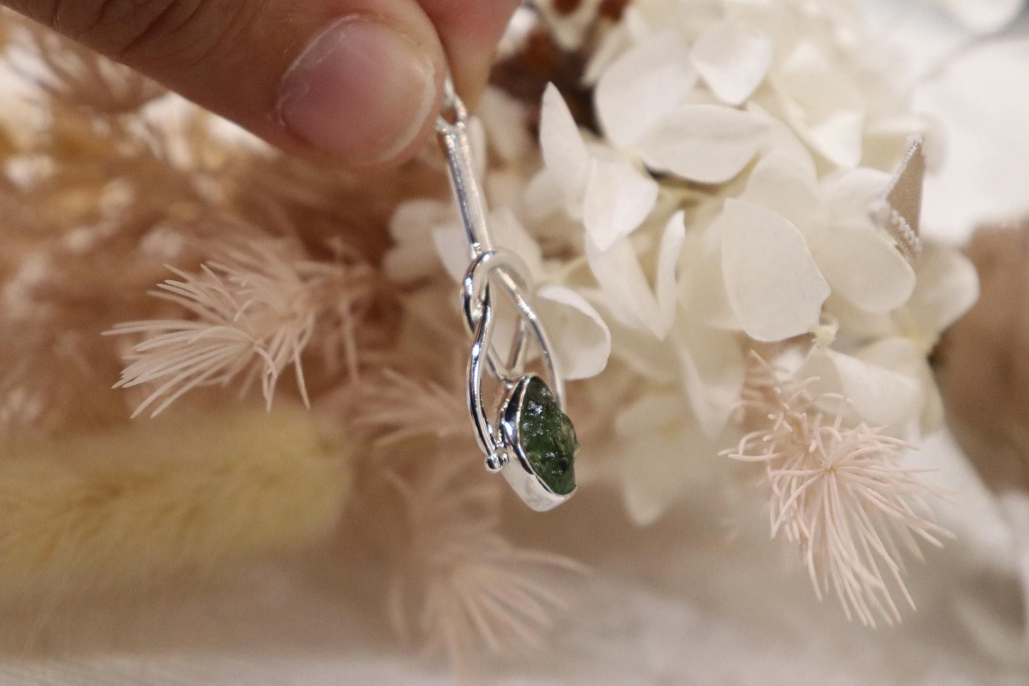 Moldavite Pendant | Knot 3.2g